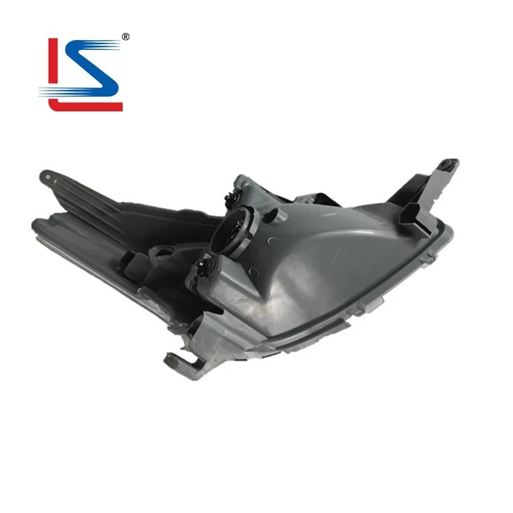 TOYOTA AVANZA 2015 HEAD LAMP